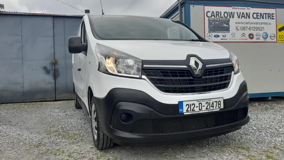 212 Renault Trafic 2.0 dci 120 lwb - Image 2