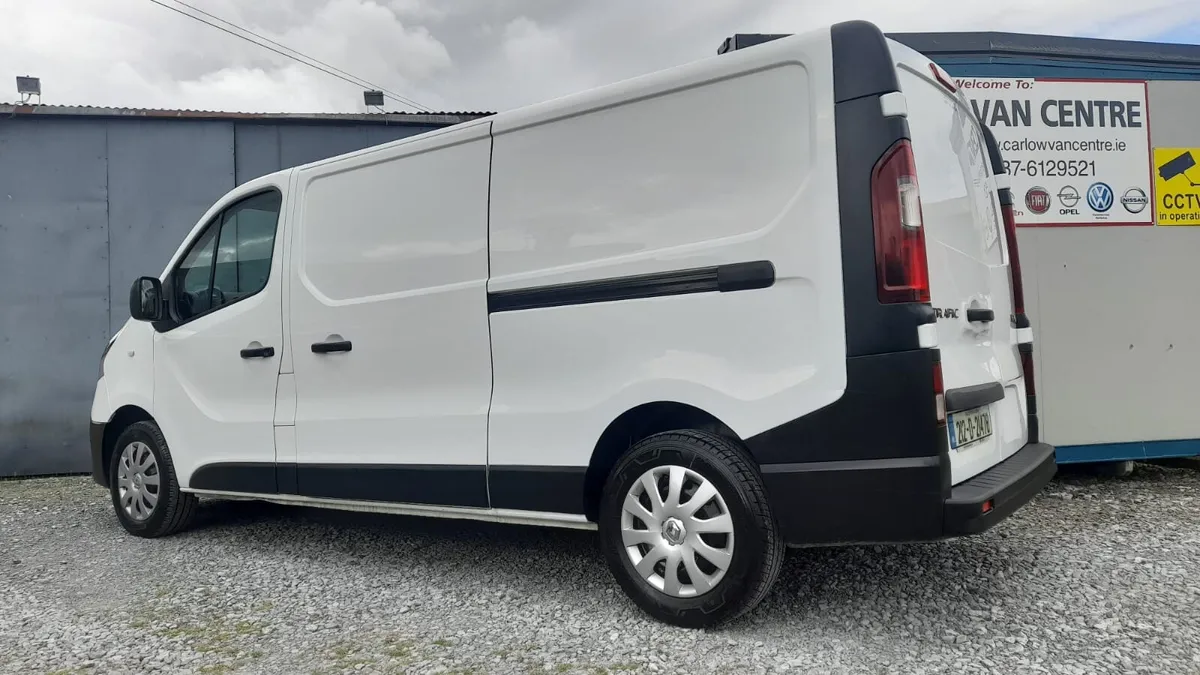 212 Renault Trafic 2.0 dci 120 lwb - Image 3