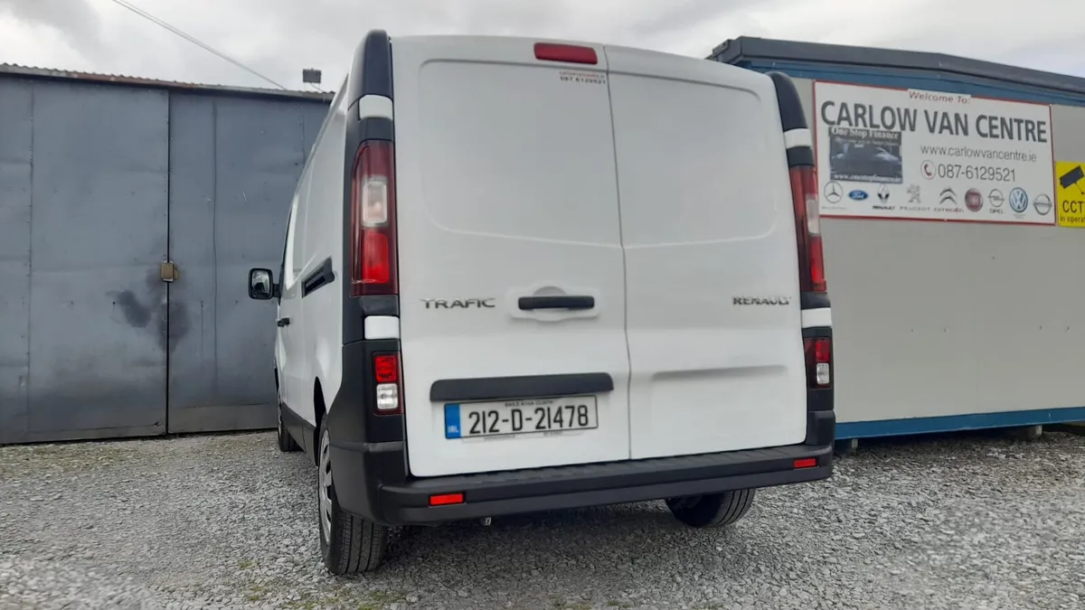 212 Renault Trafic 2.0 dci 120 lwb - Image 4