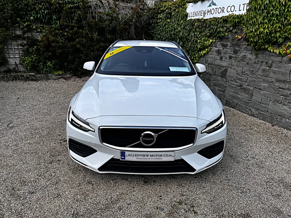 Stunning New Model 2019 Volvo V60 D3 Momentum - Image 3