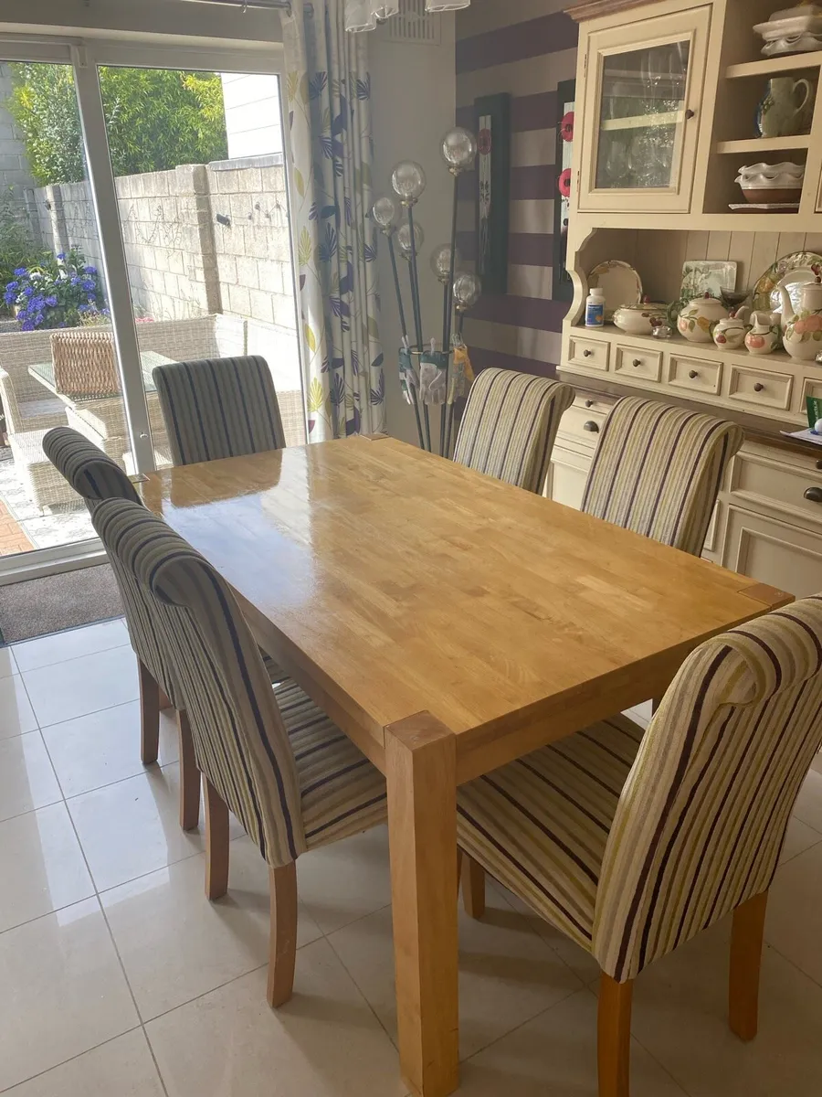 Kitchen table and 6 chairs - Image 1