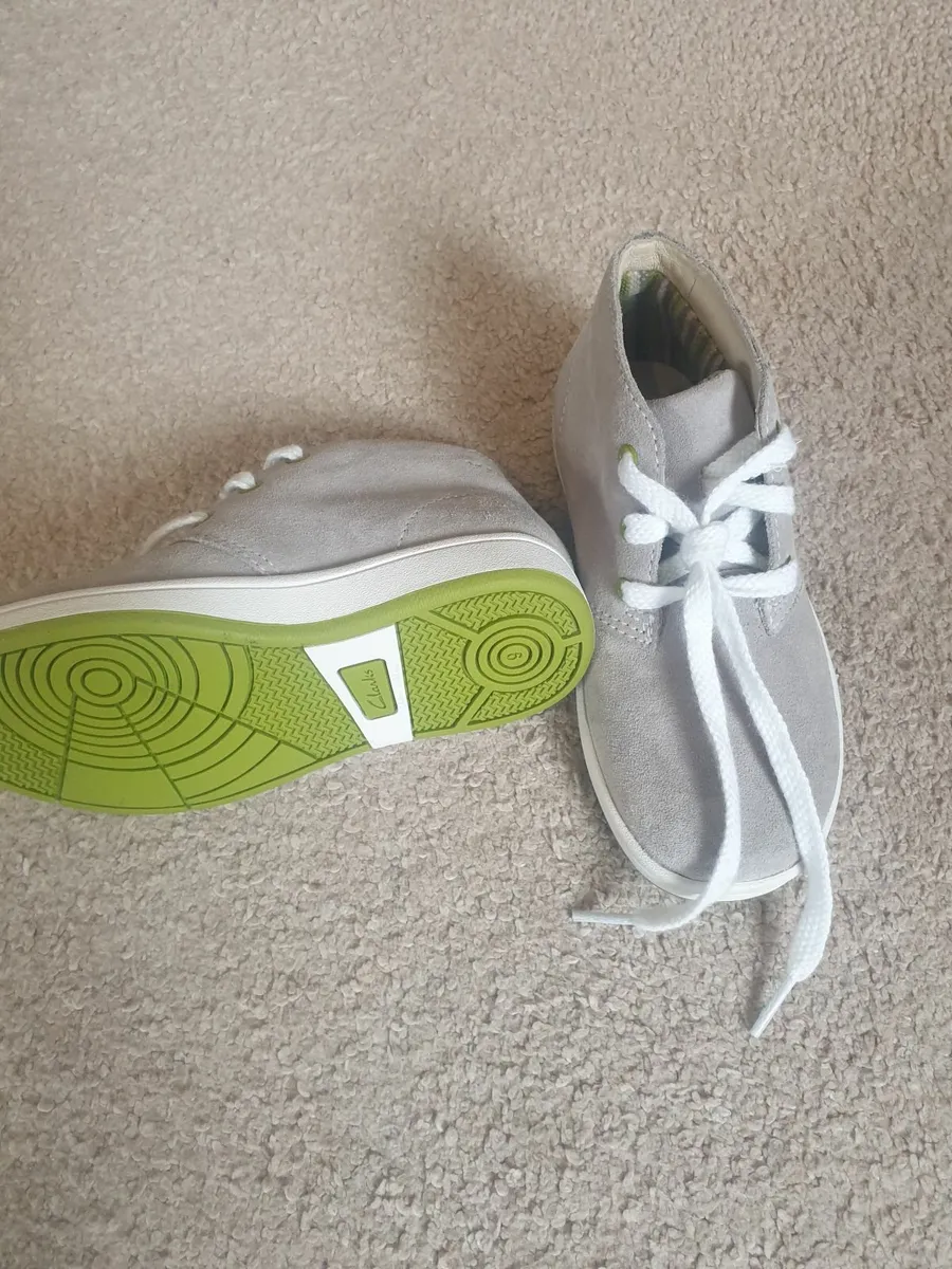 Clarks shoes boys  uk  size  10G - Image 1