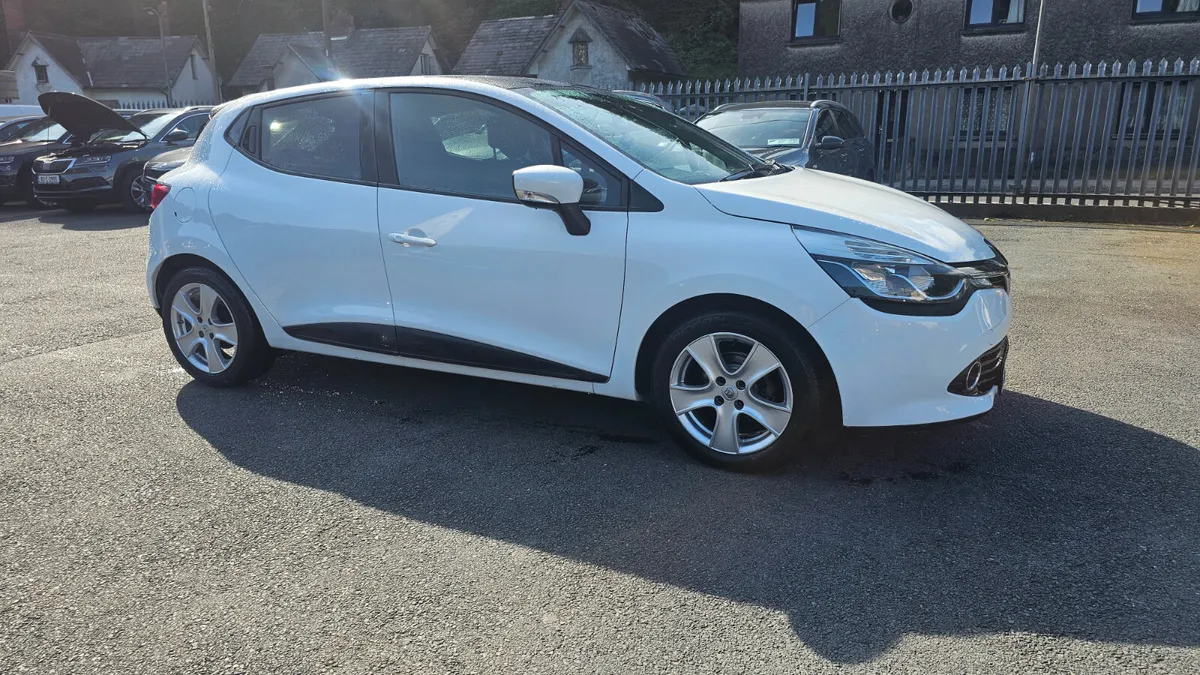 Renault Clio 2015 1.2 16V 75 DYNAMIQUE NAV - Image 2