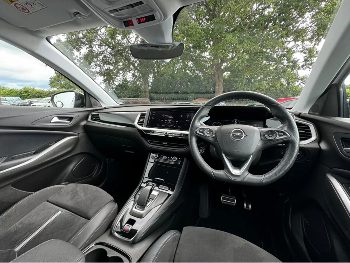 Opel Grandland GSE | PHEV | 1.6 | AUTO | AWD | 4DR - Image 3