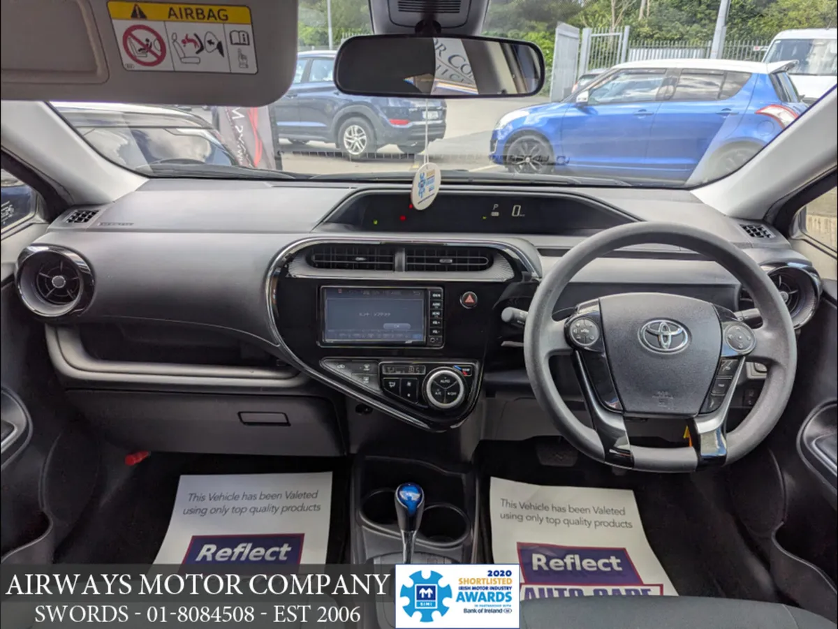 Toyota Aqua * 1.5 HYBRID * AUTO * CARPLAY * PHONE - Image 3