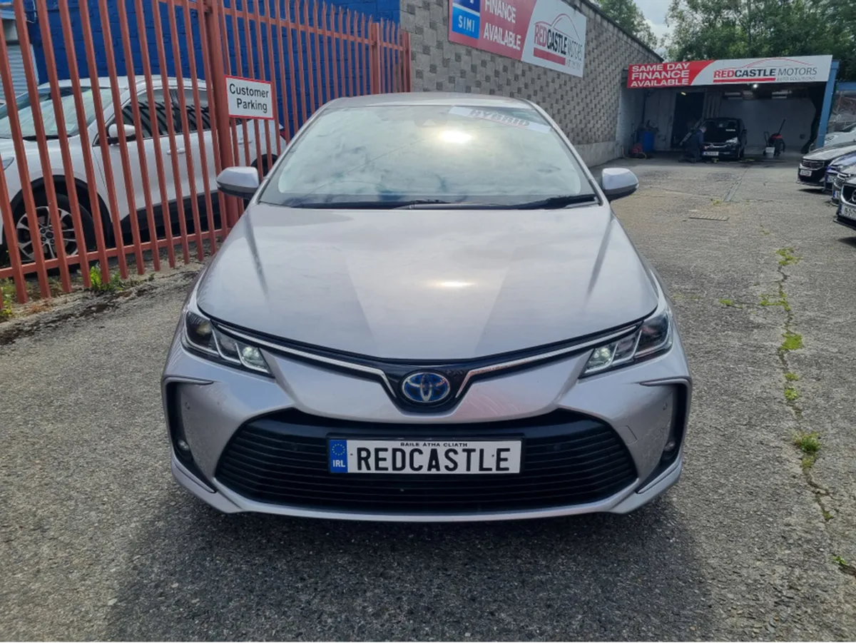 Toyota Corolla ICON TECH 1.8 Hybrid - Image 2