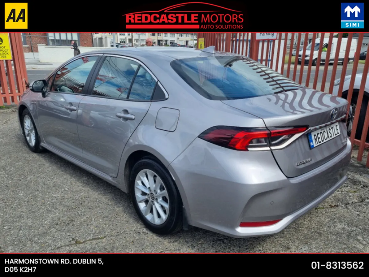 Toyota Corolla ICON TECH 1.8 Hybrid - Image 3