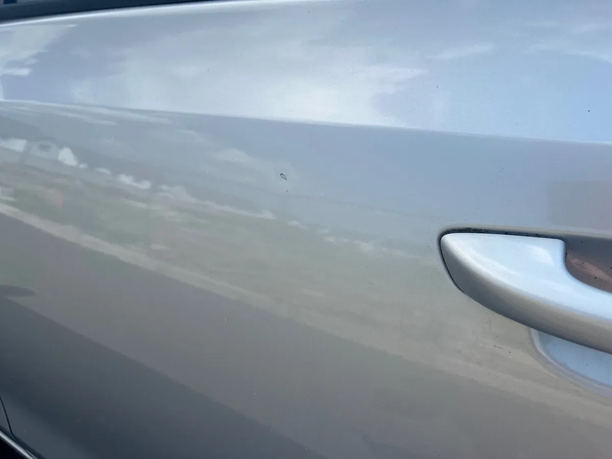 Volkswagen Golf 2010 - Image 4