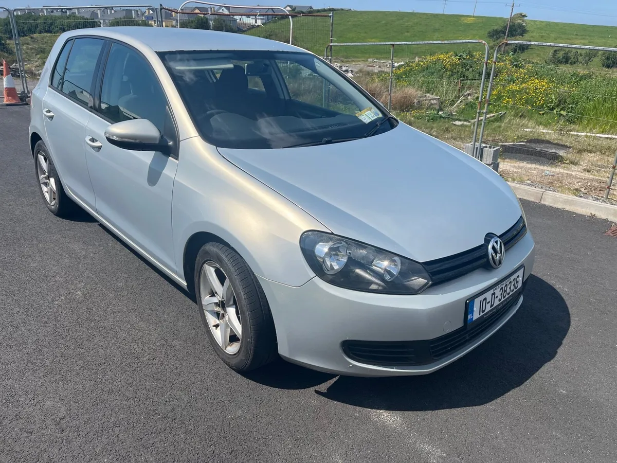 Volkswagen Golf 2010 - Image 2