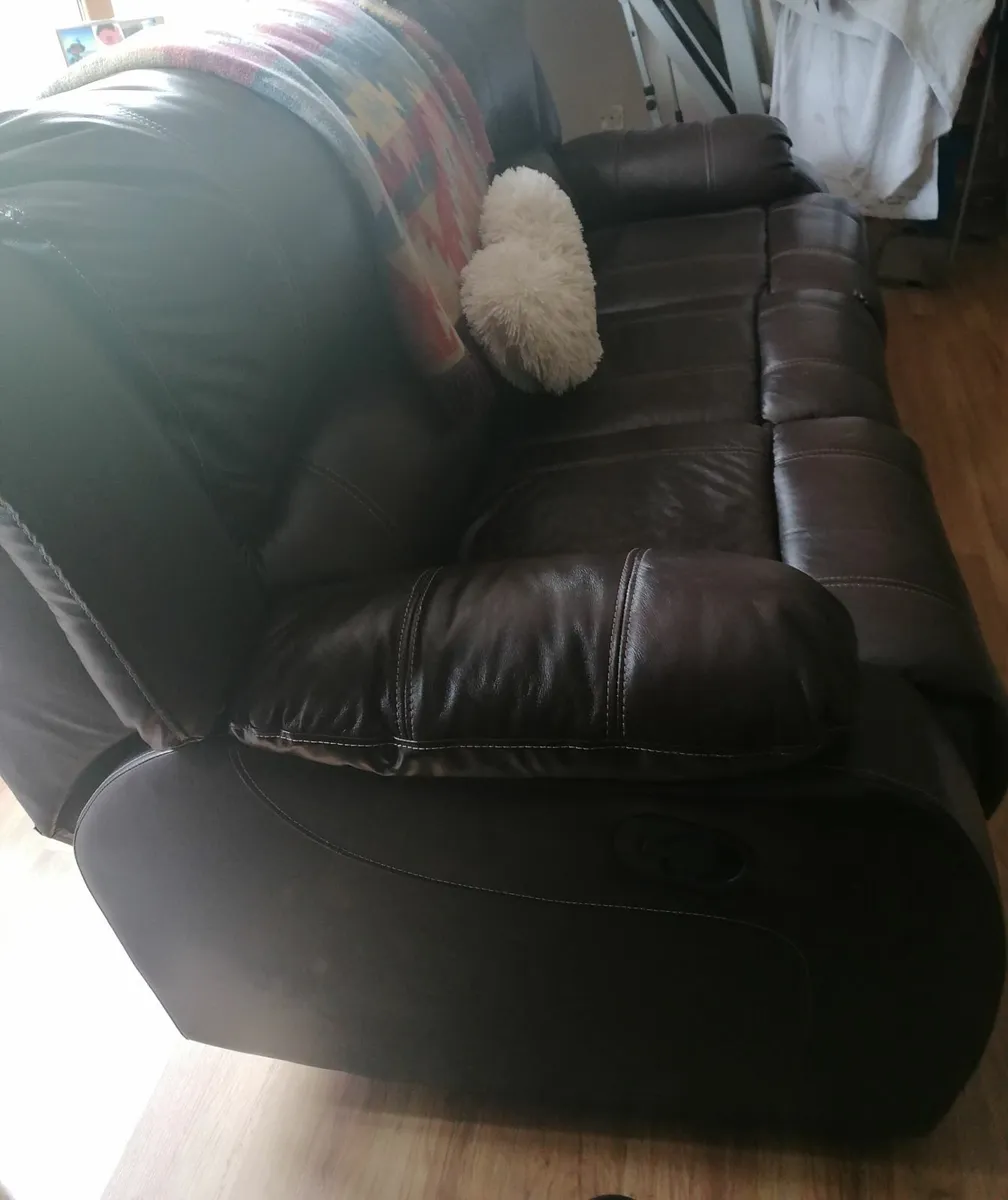 Couch - Image 2