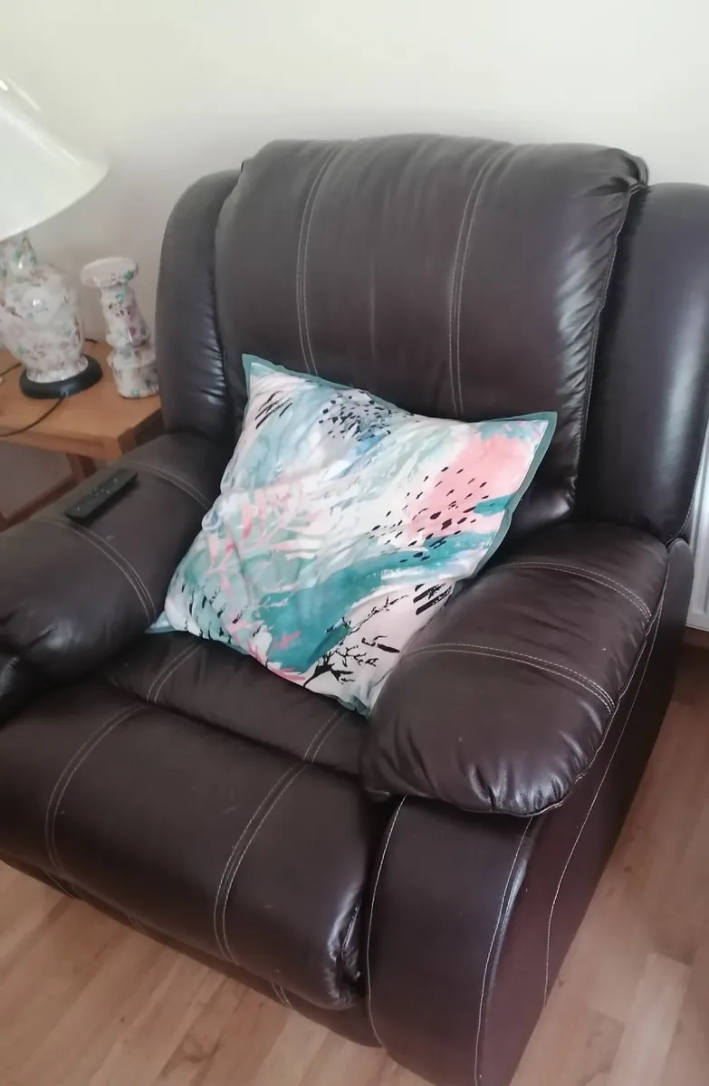 Couch - Image 3