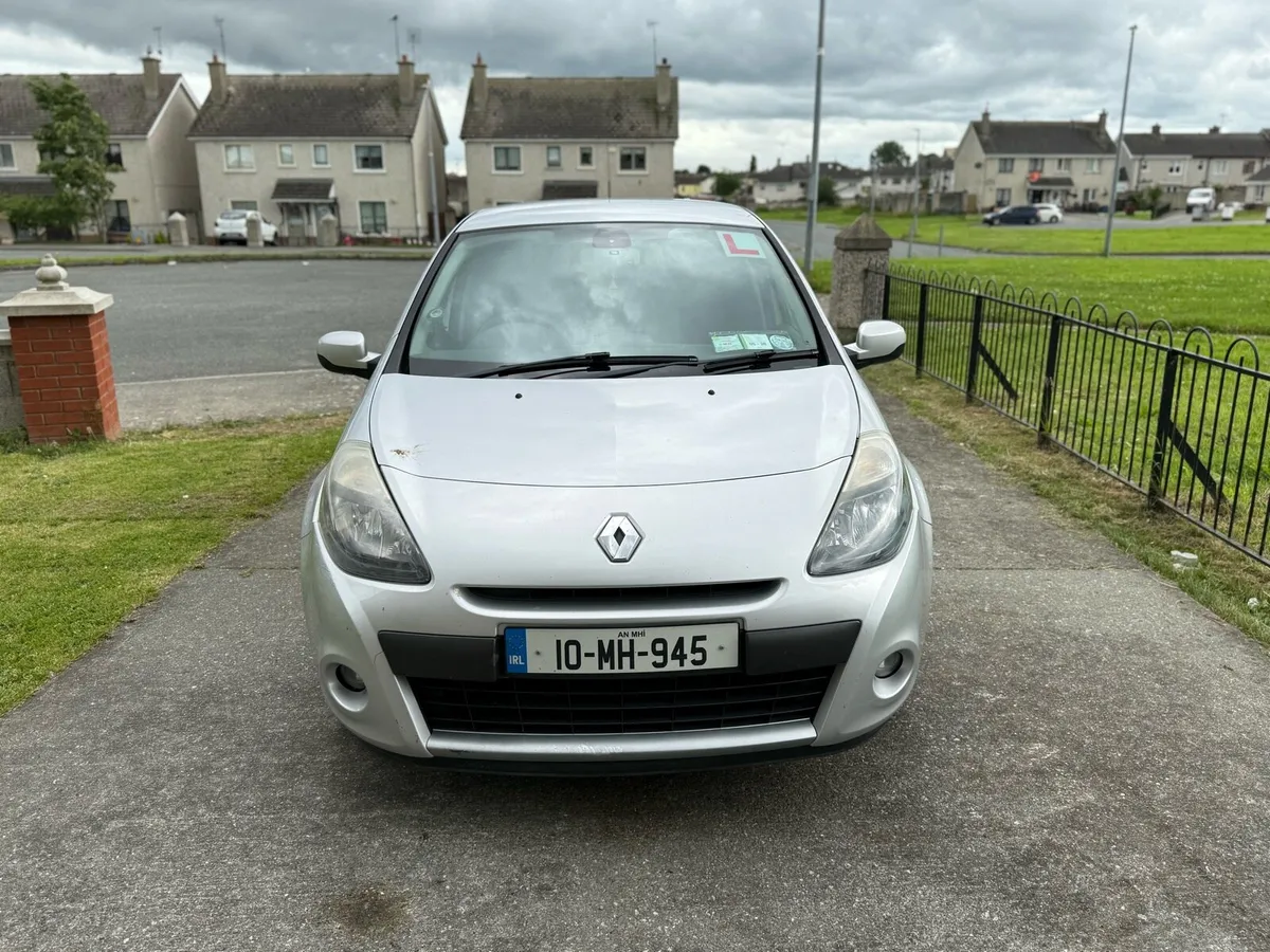 Renault Clio 2010 TAX / NCT expire 6/26 - Image 3