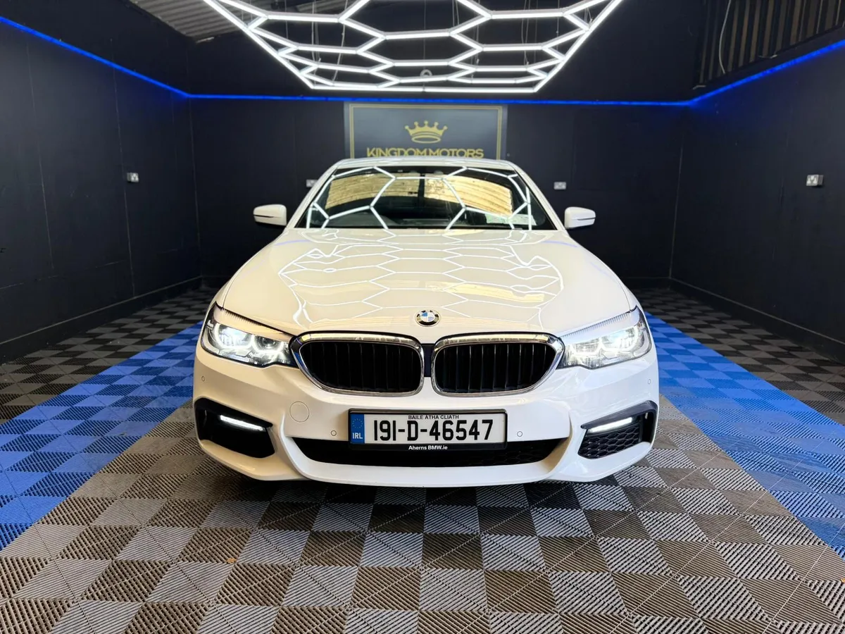 BMW 5-Series 2019 - Image 4
