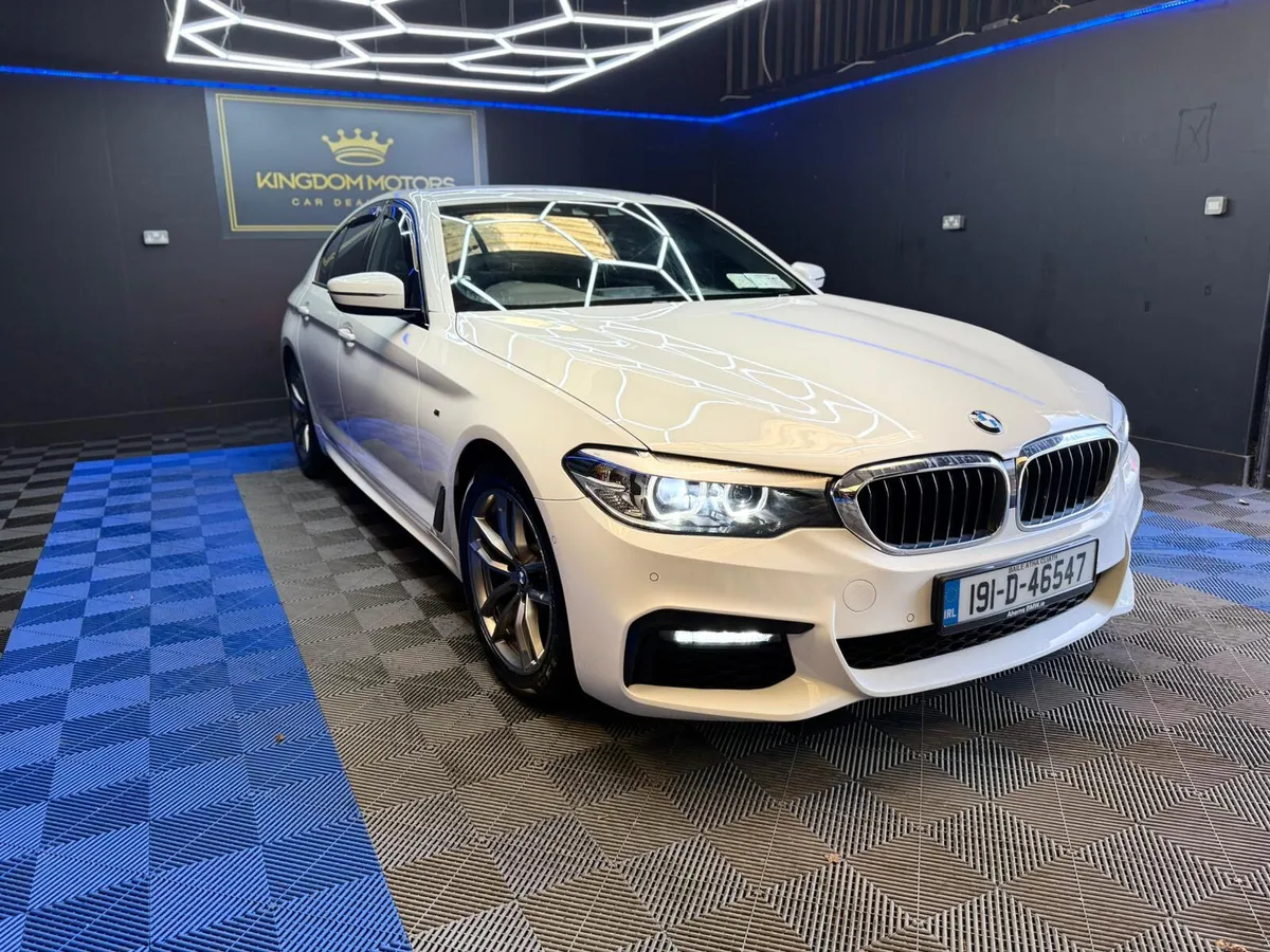BMW 5-Series 2019 - Image 2