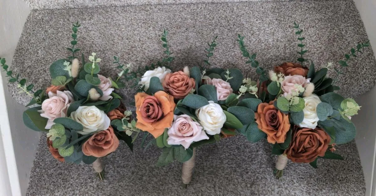 Wedding Bridesmaid Bouquets - Image 2