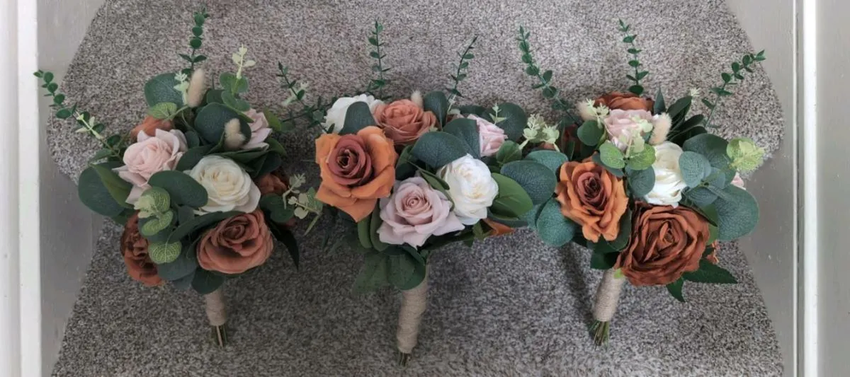 Wedding Bridesmaid Bouquets - Image 3