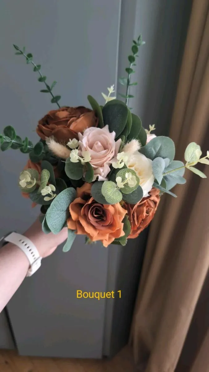 Wedding Bridesmaid Bouquets - Image 4