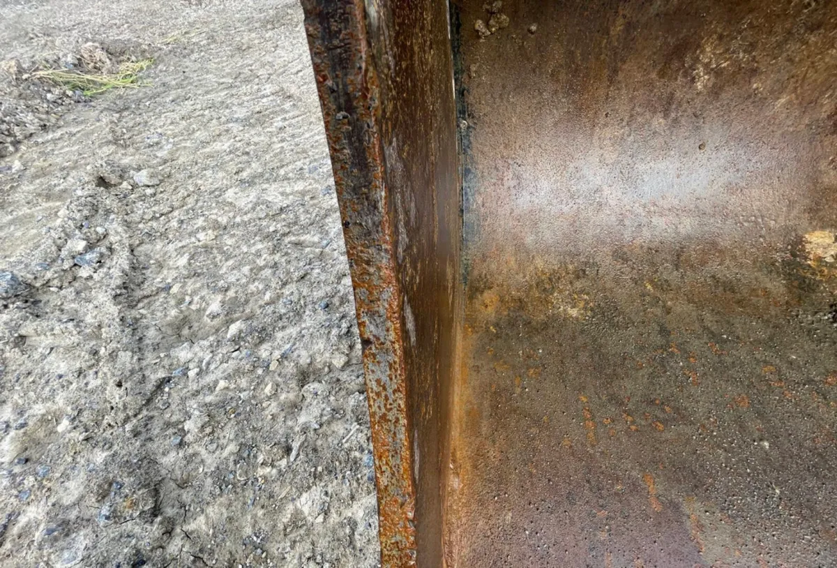 7ft GRADING BUCKET - LIKE NEW - Image 3