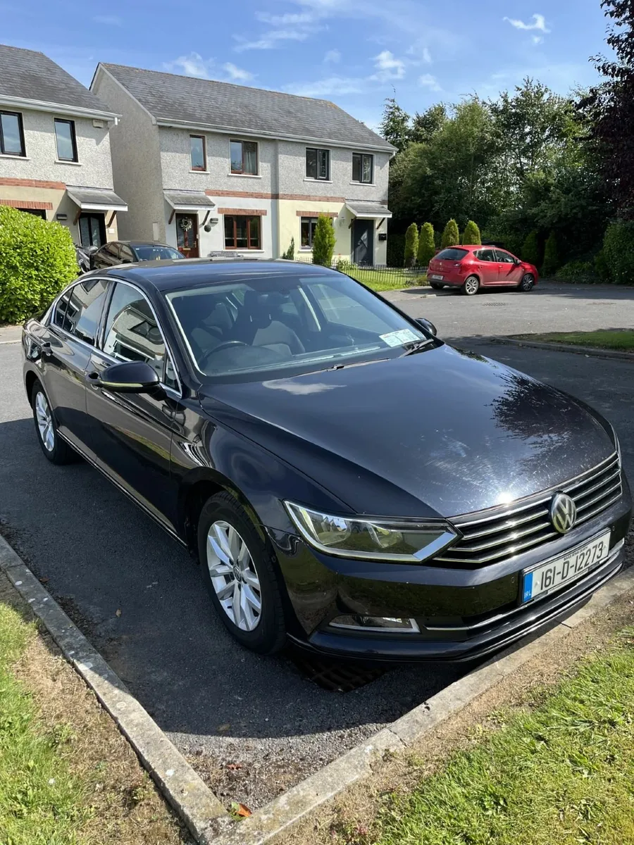Volkswagen Passat 2016 1.6l - Image 2