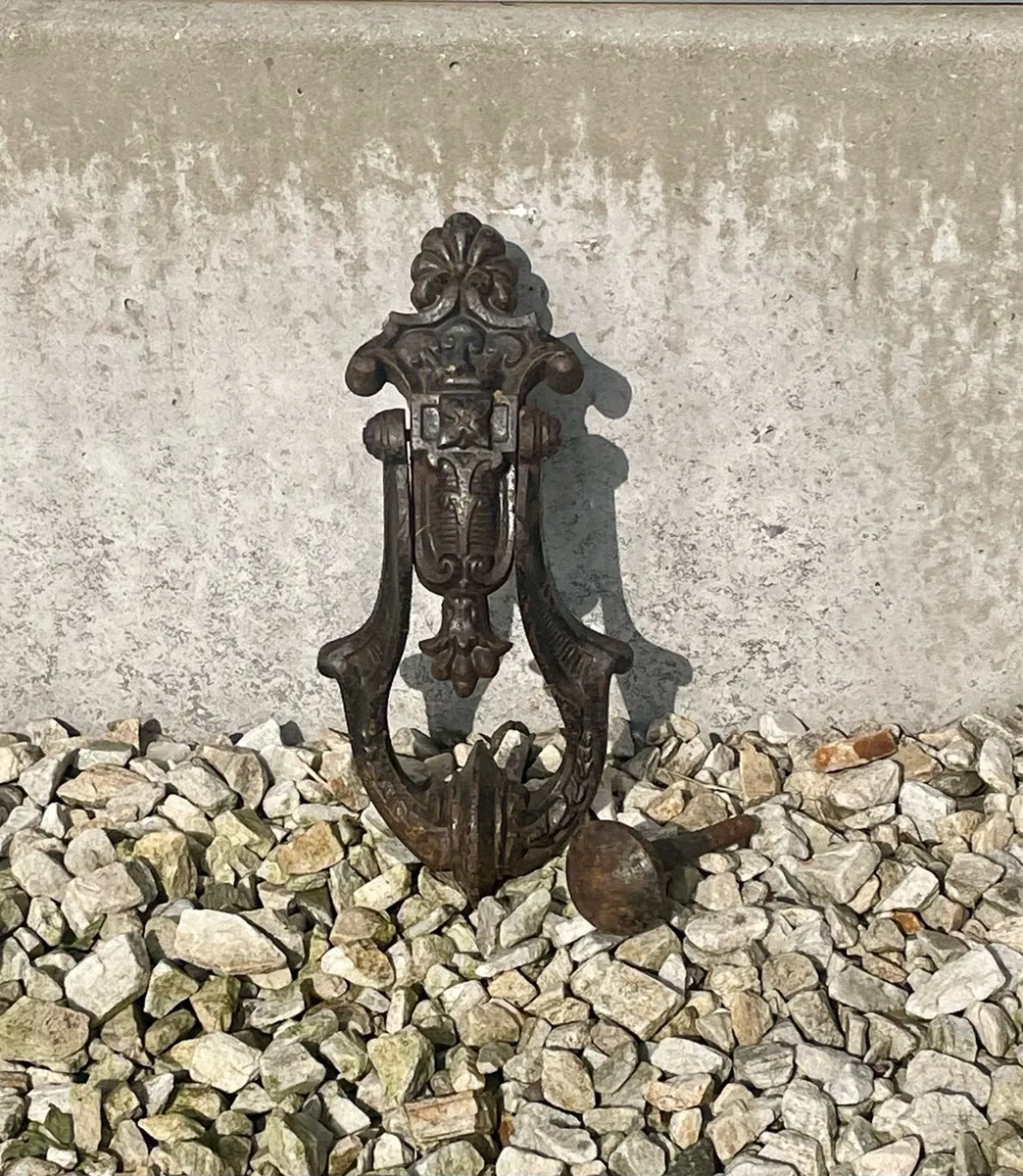 Antique Victorian Cast Iron Door Knocker - Image 1