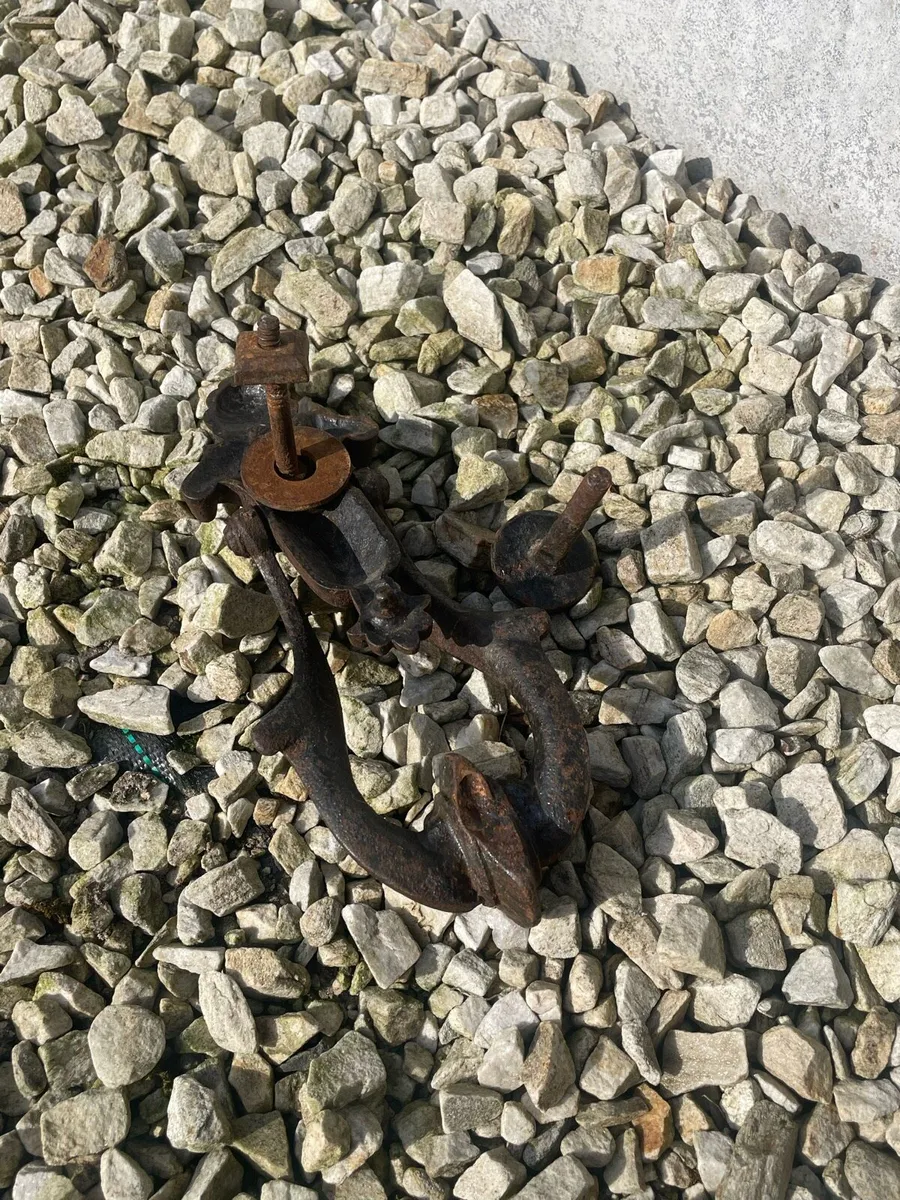Antique Victorian Cast Iron Door Knocker - Image 3