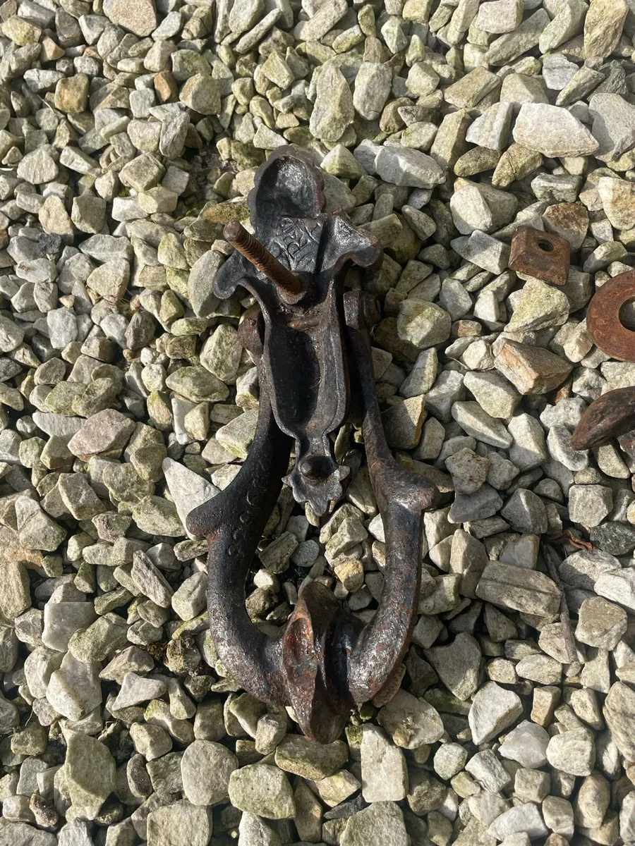 Antique Victorian Cast Iron Door Knocker - Image 4
