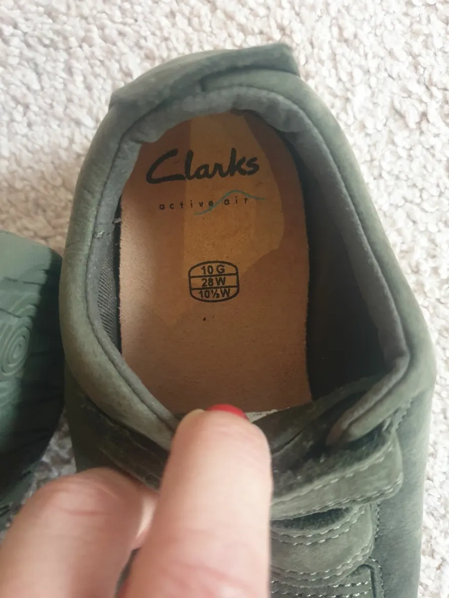 BRAND NEW Clarks shoes boys size uk10G - Image 3