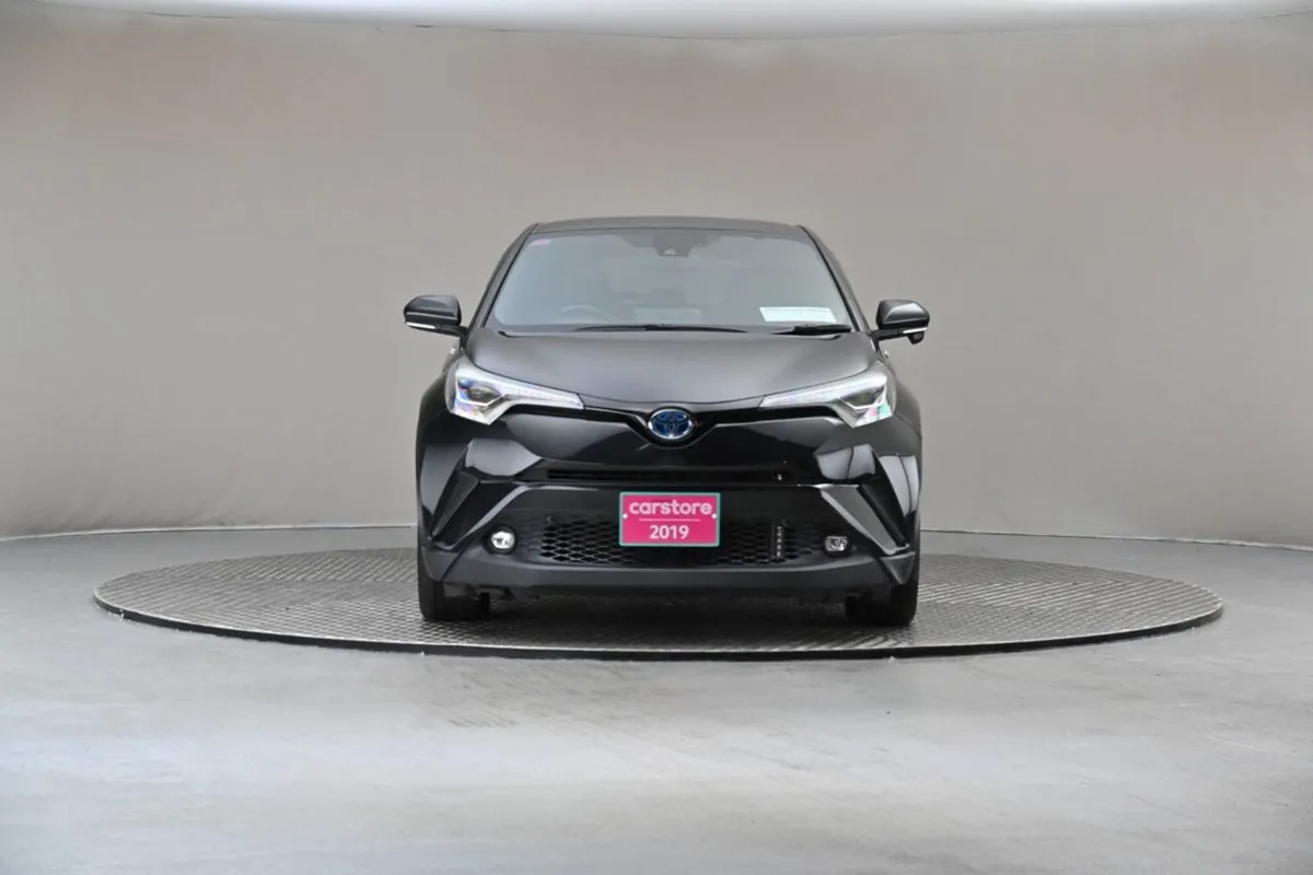 Toyota C-HR 1.8 Hybrid  half Leather reverse Cam - Image 2