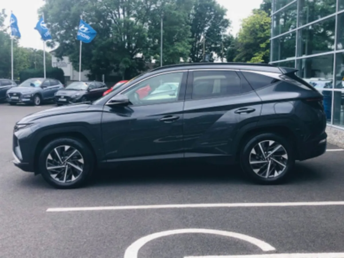 Hyundai Tucson Executive Plus 1.6 Diesel - Image 4