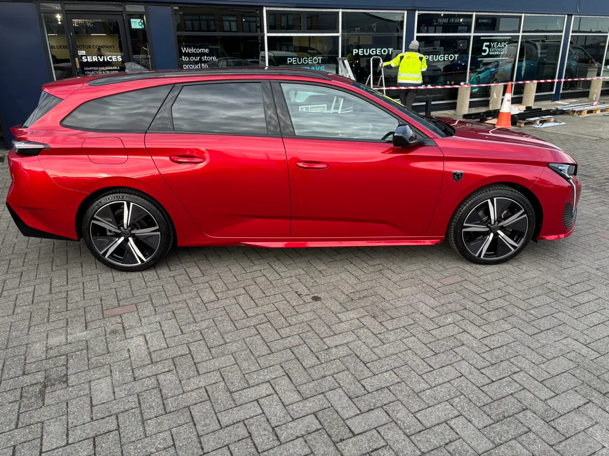 2023 Peugeot 308 SW GT 1.2 130 bhp - Image 3