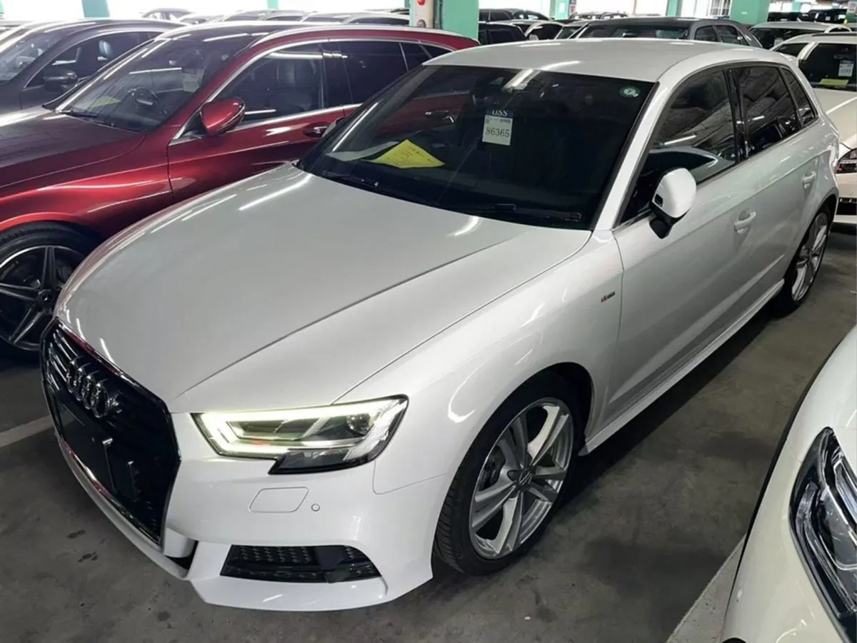 Audi A3 1.4 Tfsi  S-line // Immaculate