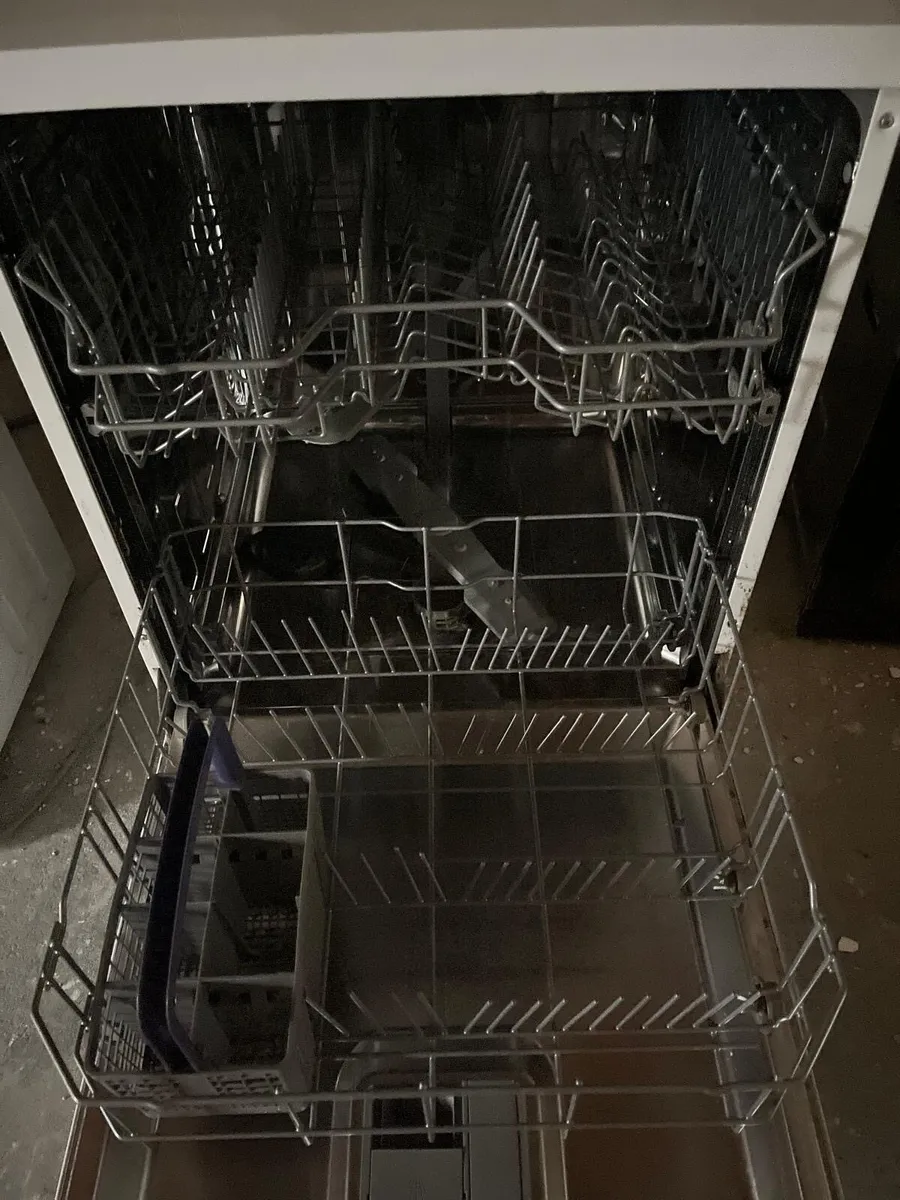 Dishwasher - Image 3