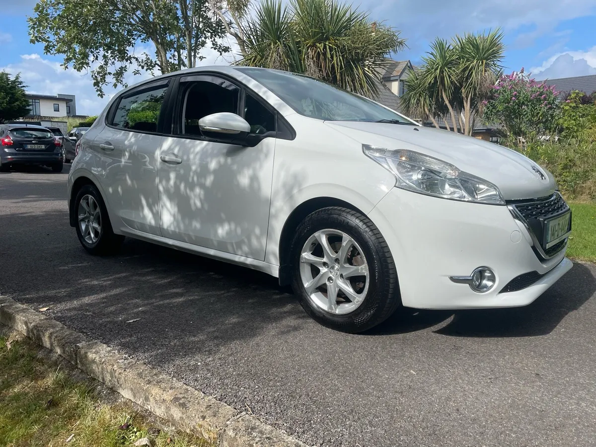 Peugeot 208 1.0 Lt, Active, Low KLM’s, new Nct - Image 1