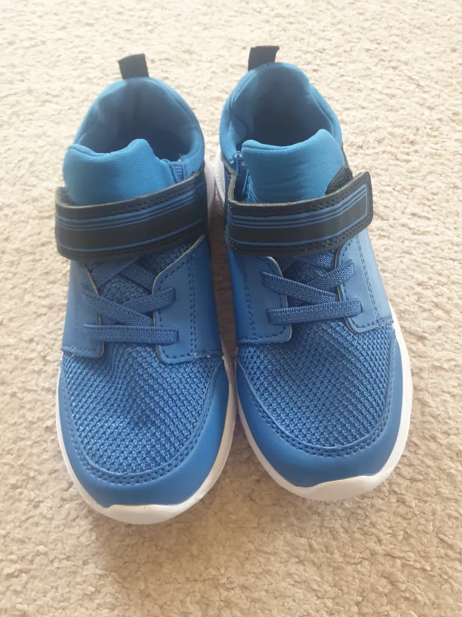 Brand new runners  boys size 11 uk - Image 1