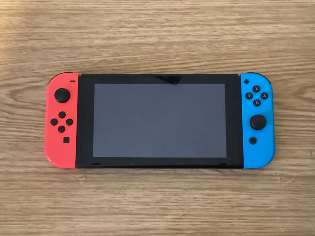 Nintendo switch - Image 1