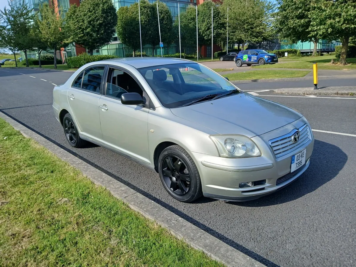 Toyota Avensis 2003 - Image 1
