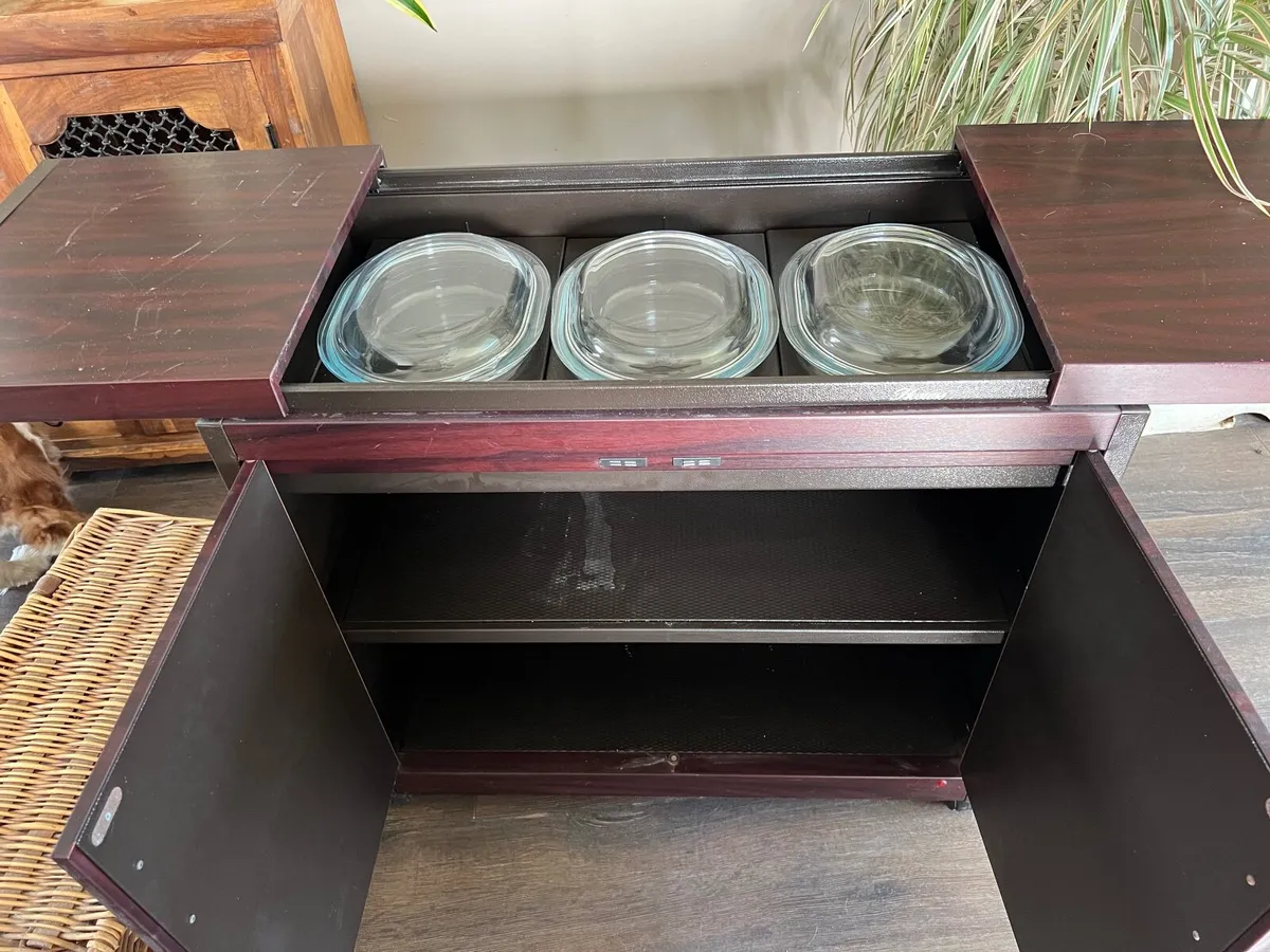 Hostess trolley - Image 1