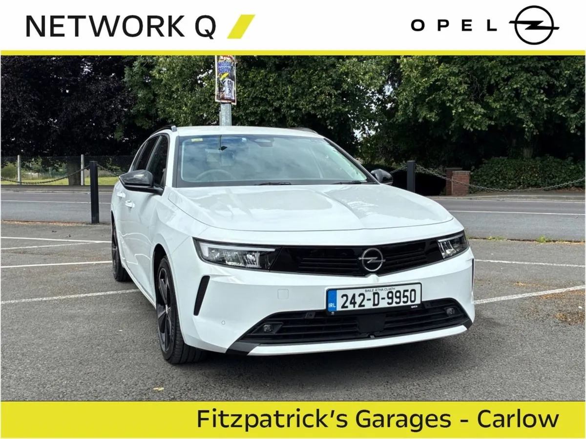 Opel Astra Sports Tourer Elegance 1.2 Turbo 110PS - Image 2