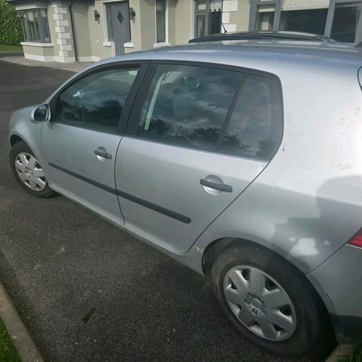 Volkswagen golf - Image 3