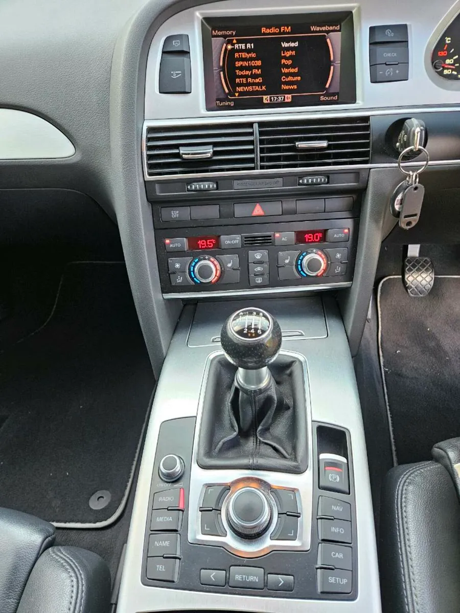 Audi A6 SLine Estate - Image 4