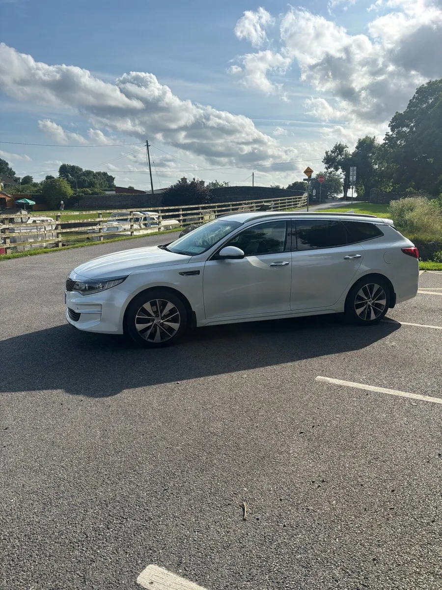 KIA OPTIMA 1.7CRDI SPORTSWAGON HI SPEC - Image 2