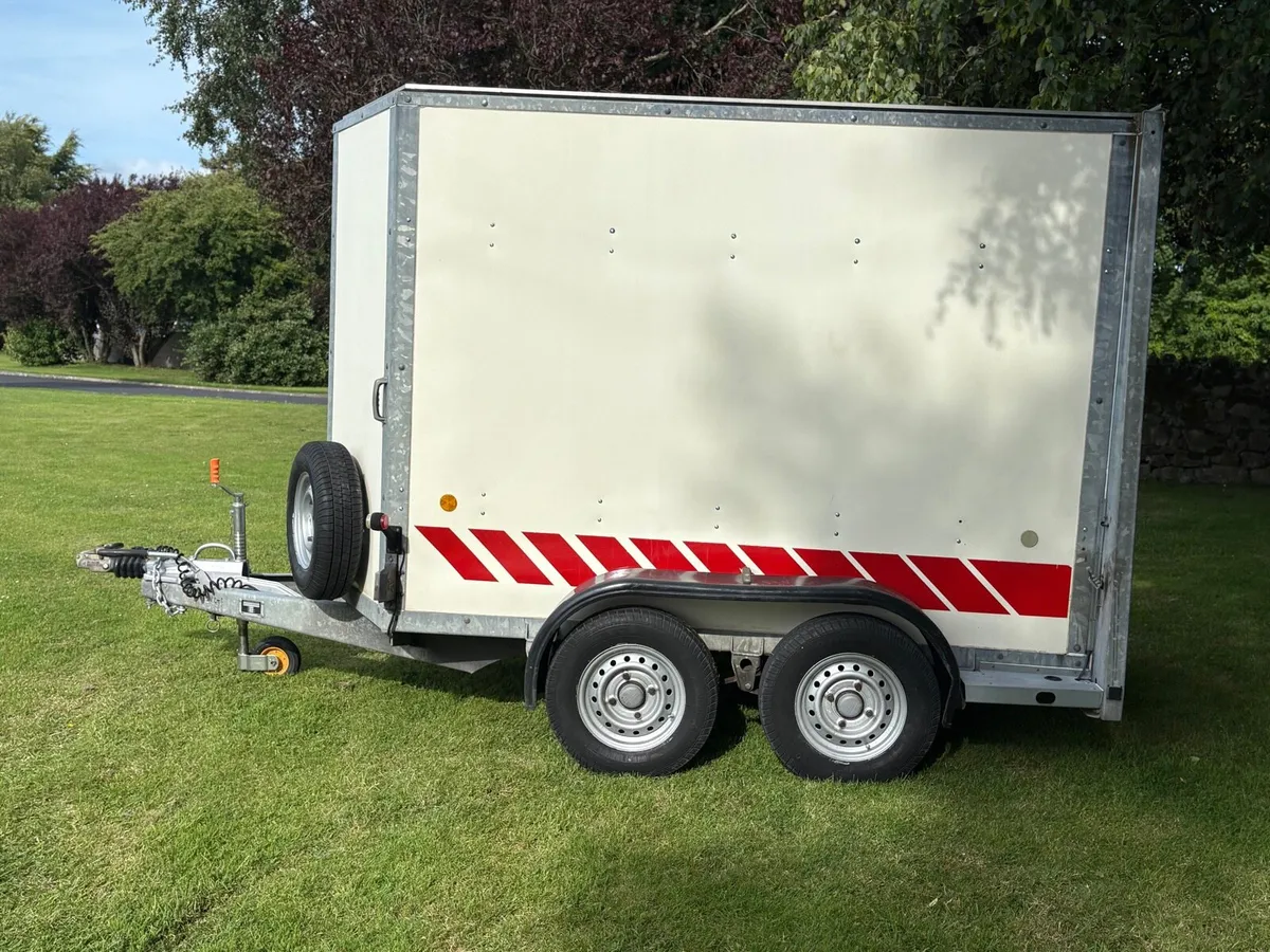 Ifor williams 10x5 box trailer - Image 1