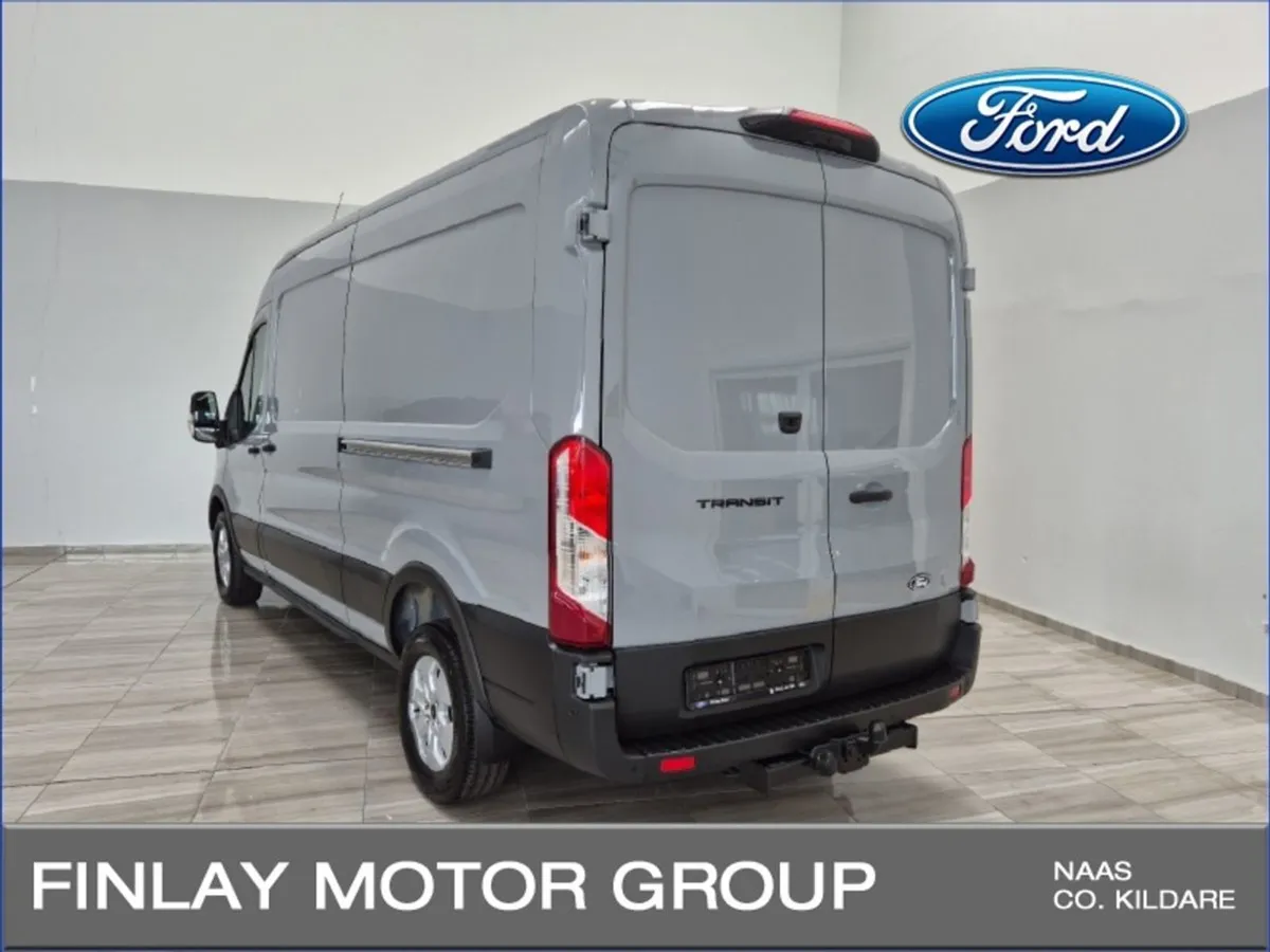 Ford Transit 350L Limited  2.0l 165PS  6SP Manual - Image 3