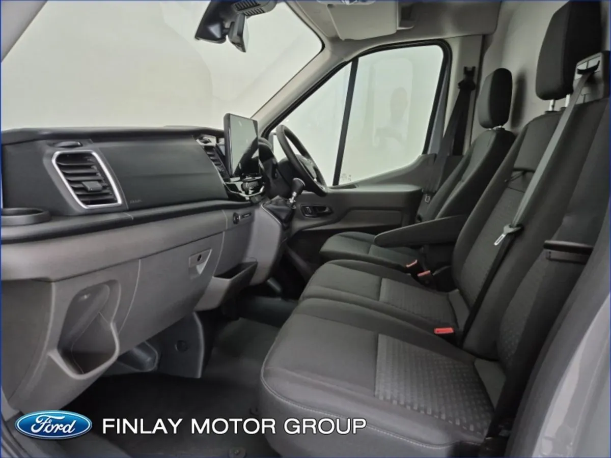 Ford Transit 350L Limited  2.0l 165PS  6SP Manual - Image 4