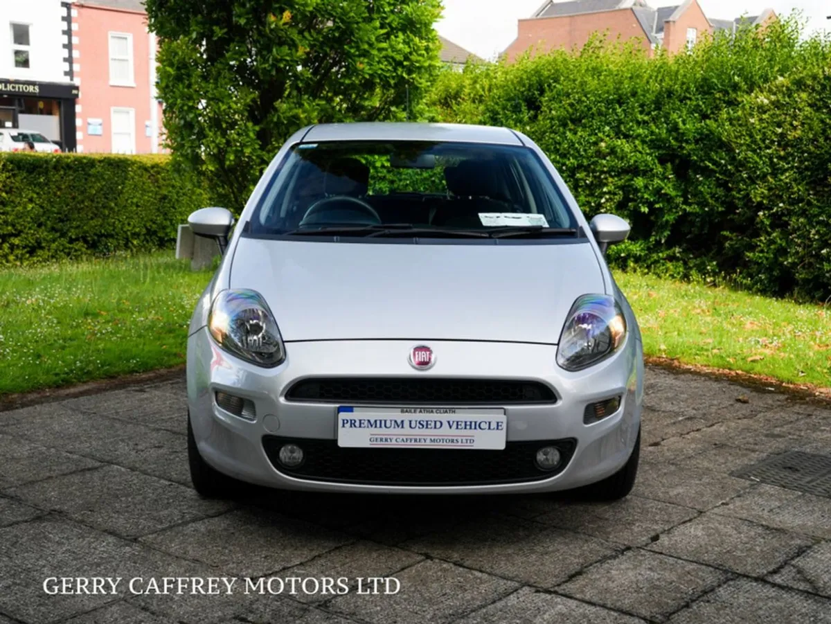 Fiat Punto Easy 1.2 4DR - Image 2