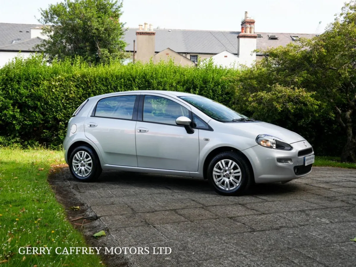 Fiat Punto Easy 1.2 4DR - Image 3