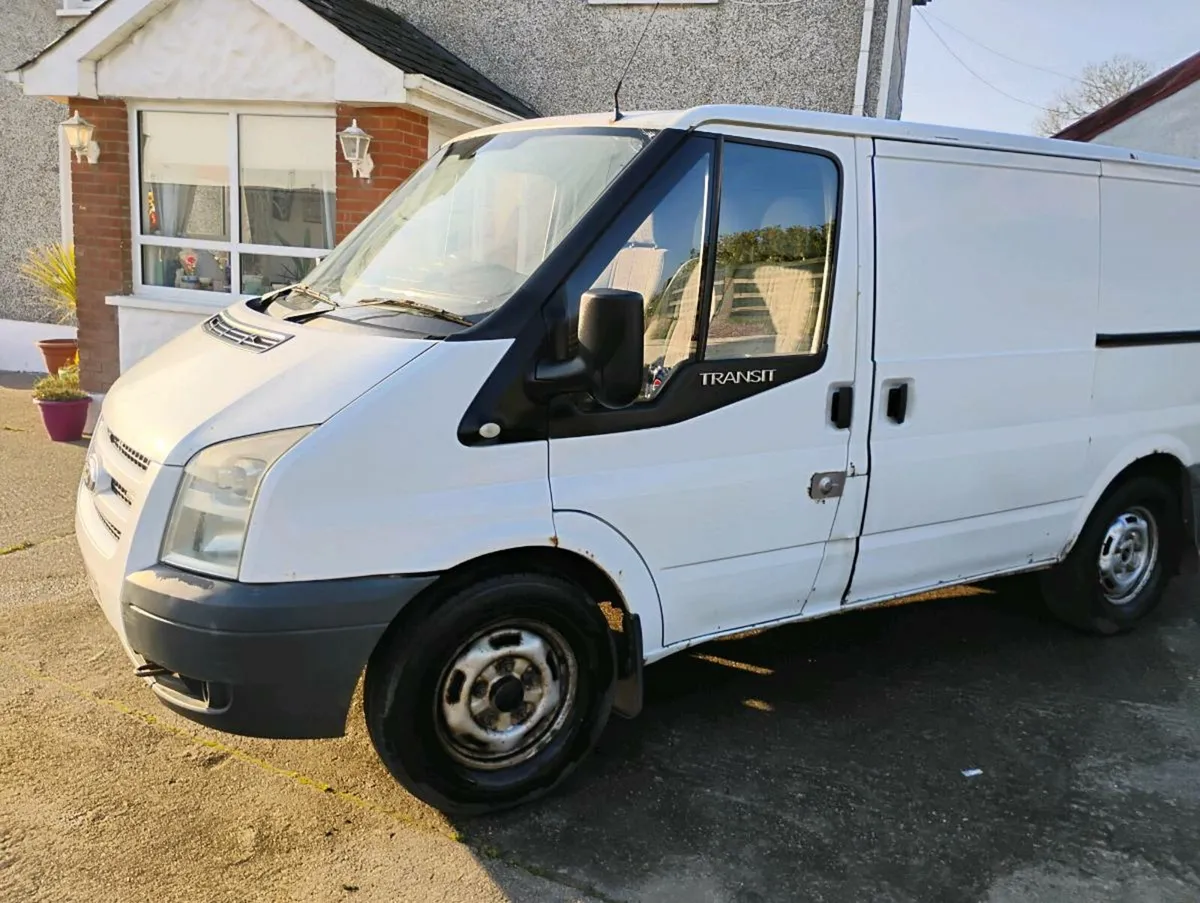 Transit van - Image 2