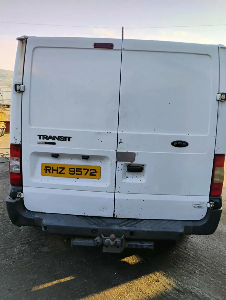 Transit van - Image 3