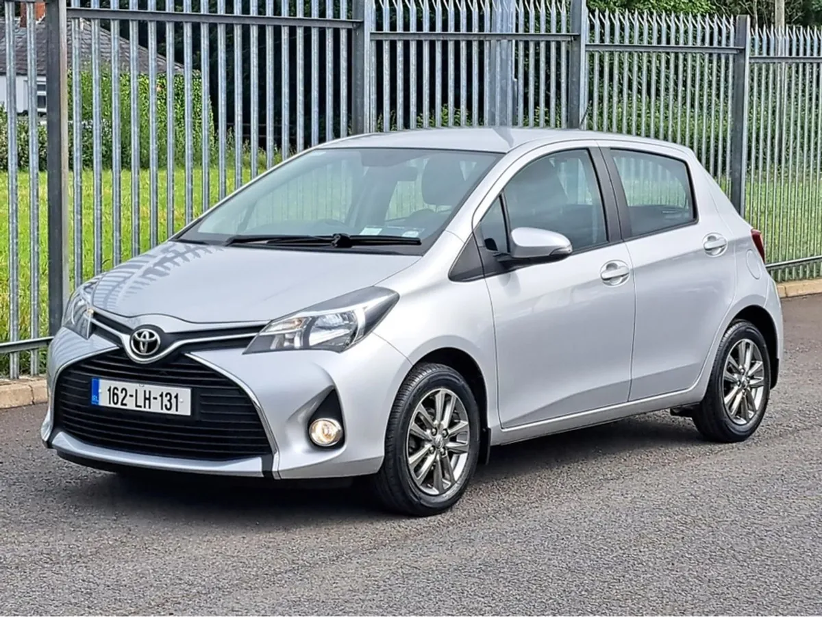 Toyota Yaris 1.0 Luna 70bhp  1 Owner only 26500KM - Image 4