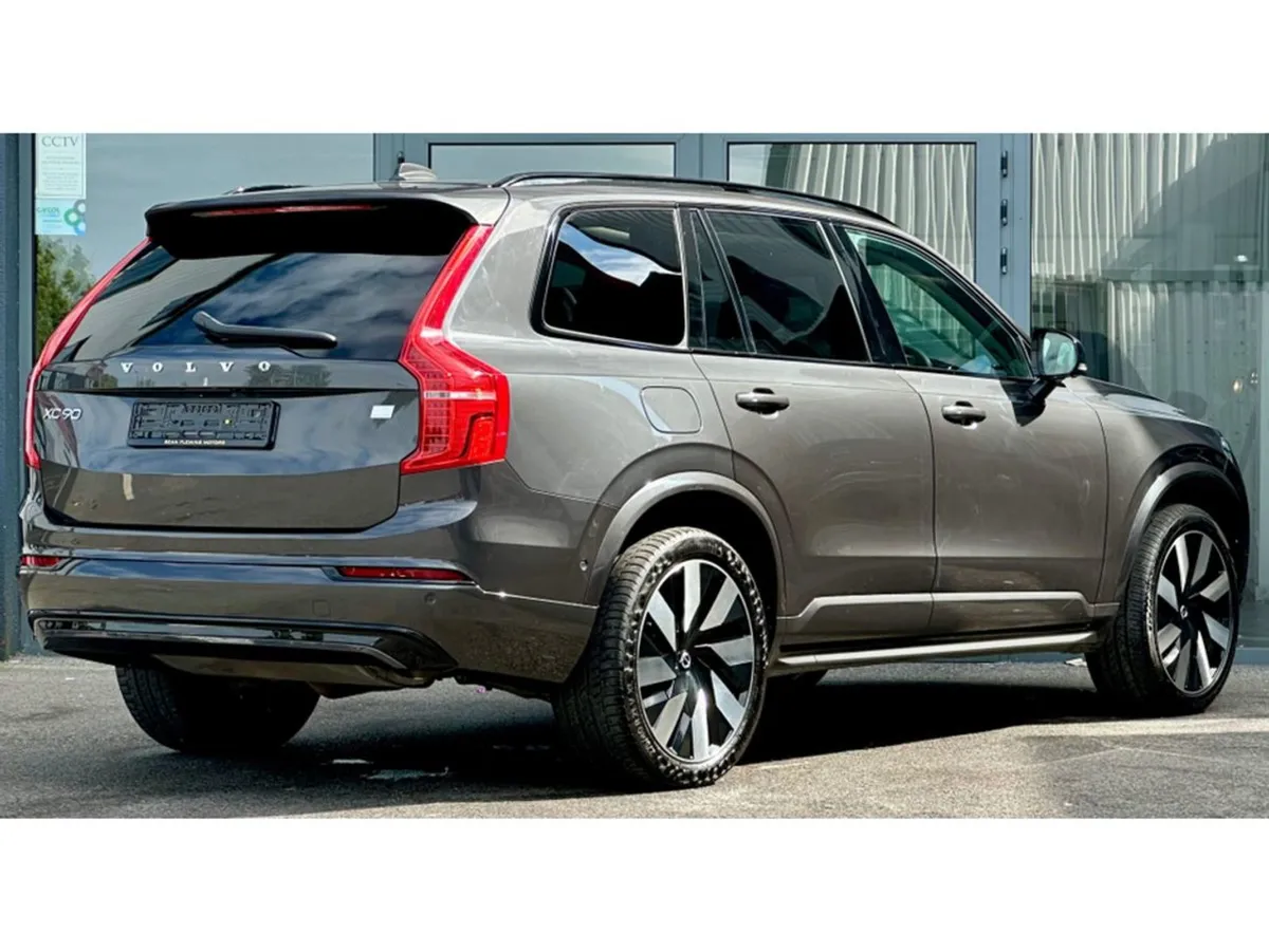 Volvo XC90 T8 Plus Dark Recharge AWD AU - Image 4